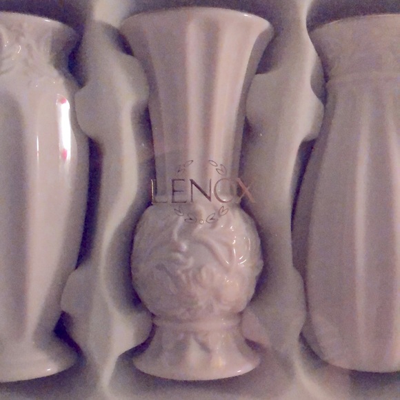 NIB Classic Lenox Set  of 3 Carved Bud Vases - Picture 3 of 5